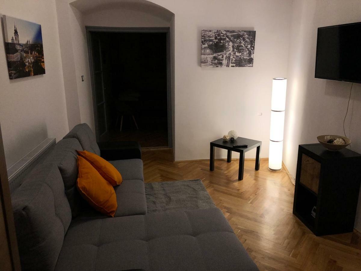 Pr Apartman Eger Luaran gambar