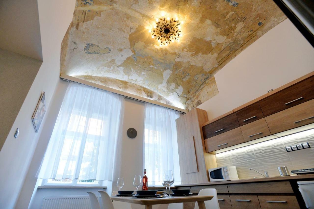 Pr Apartman Eger Luaran gambar
